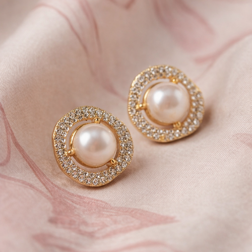 Aura Pearl Stud Earrings