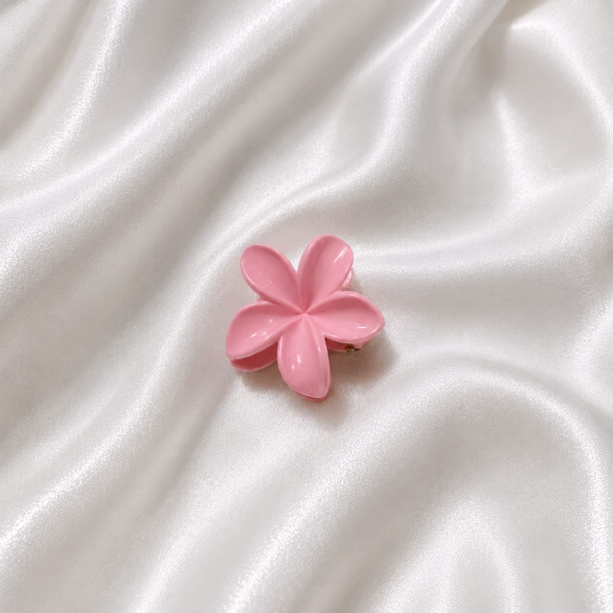 Petal Pop Hair Claw