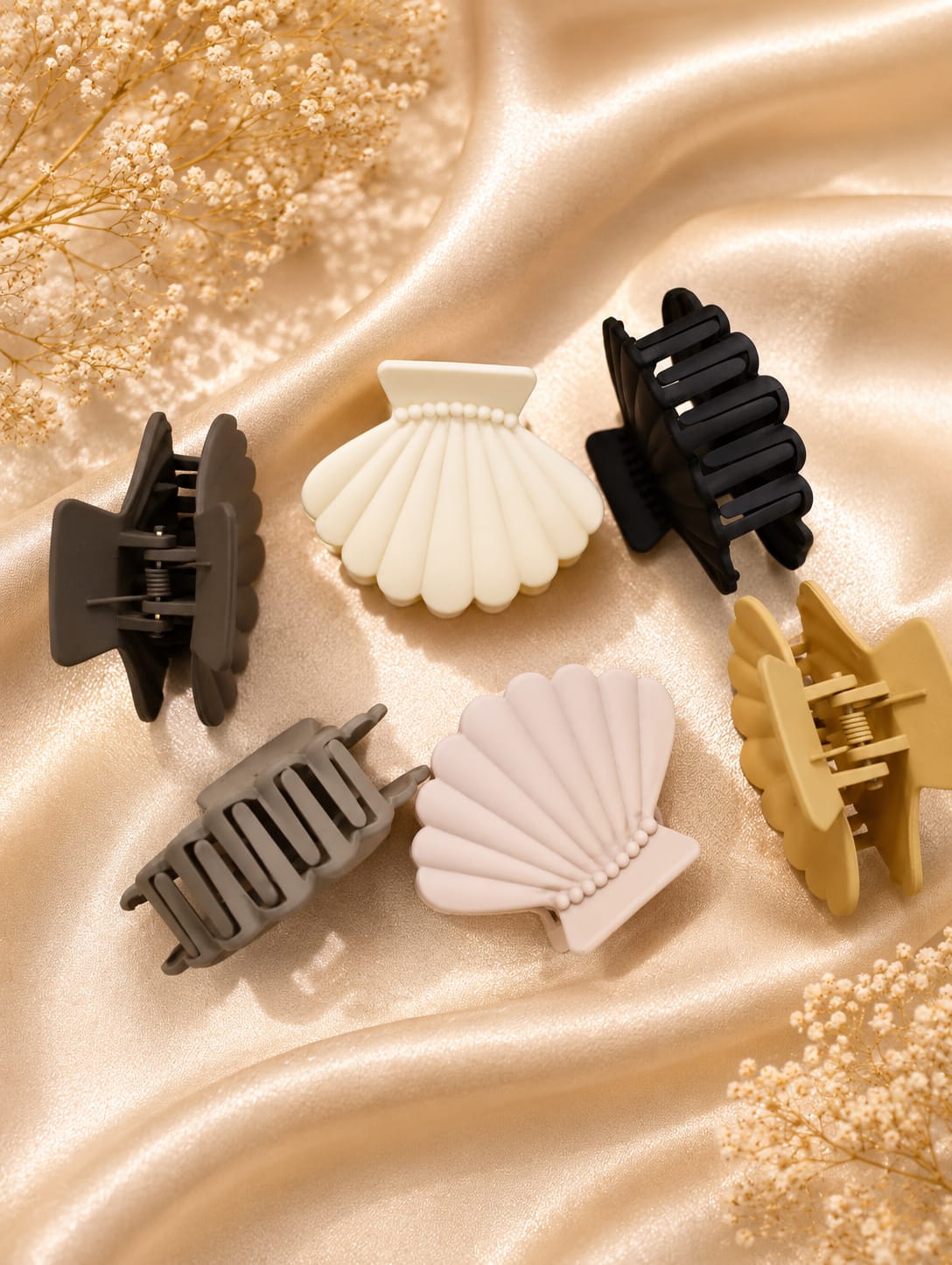 Shell Bloom Hair Claw