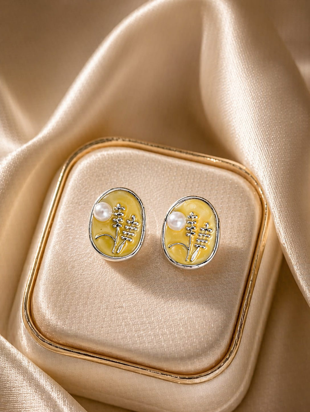 Garden Frame Studs Earrings